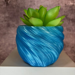 Small Twisted Flower Pot for Plants of all kinds (Artic Blue color)- 4&quot; Diameter by 3&quot; Tall