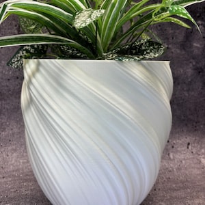 Maceta extragrande y extraalta con diseño retorcido para todo tipo de plantas (color blanco) - 25 cm de diámetro x 25 cm de alto; moderna.