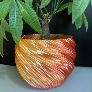 Large Twisted Flowerpot for Plants of all kinds (Dual Gold and Copper color) - 8&quot; Diameter by 6&quot; Tall Colorful Planter Modern Planter
