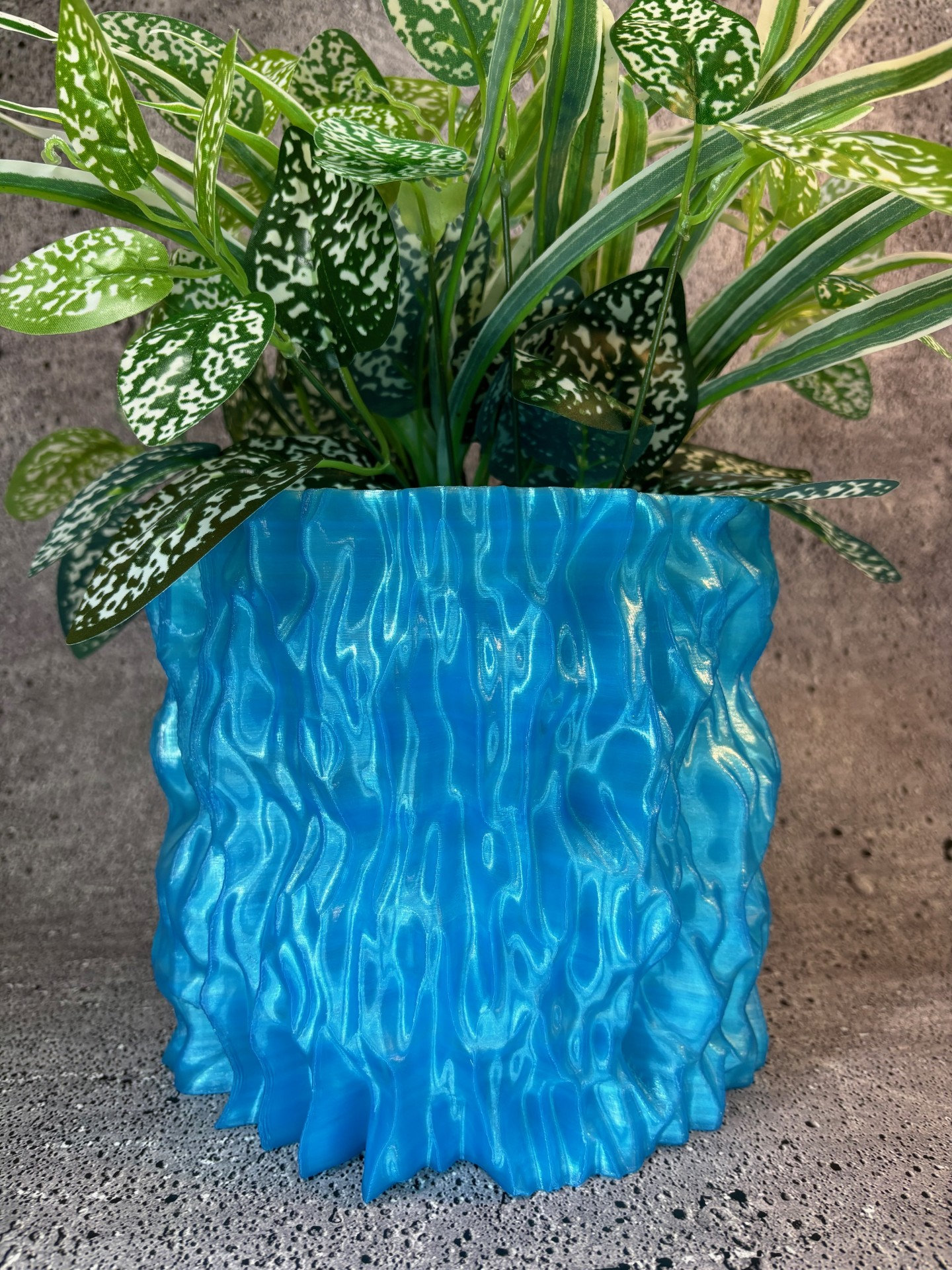 Unique Planter-Large Flowerpot for Plants of all kinds (Blue Ice color) - 8" Diameter by 7" Tall Colorful Planter Unique Planter; USA Store