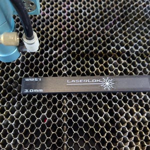 LaserLok ™ Magnetische Halteleisten für Laserschneid- und Lasergravurwerkzeug, Maker Lieferungen Single Bar