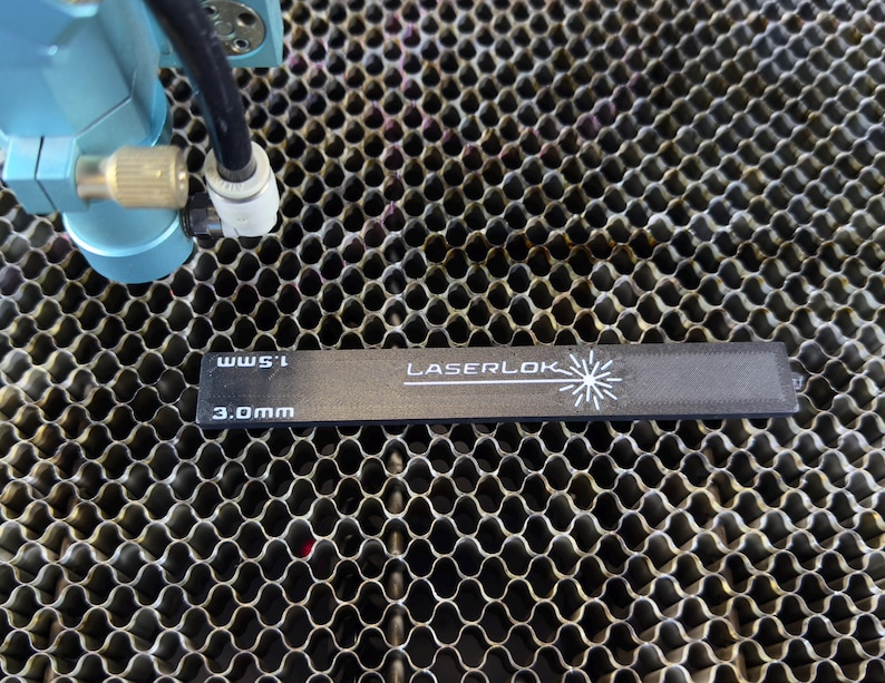 LaserLok ™ Magnetische Halteleisten für Laserschneid- und Lasergravurwerkzeug, Maker Lieferungen Single Bar