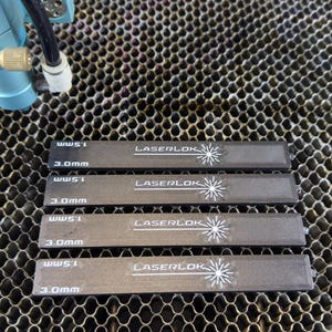 LaserLok ™ Magnetische Halteleisten für Laserschneid- und Lasergravurwerkzeug, Maker Lieferungen 4 Bar Set