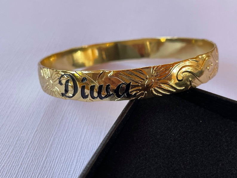 Gold Nameplate and 10MM Bracelet - Etsy