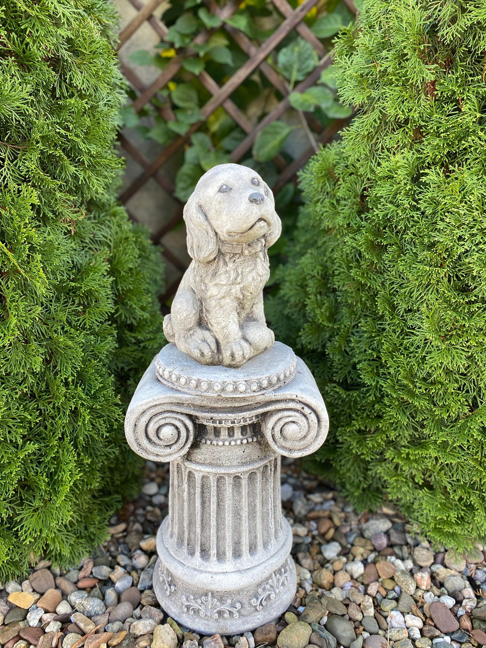 concrete spaniel statue
