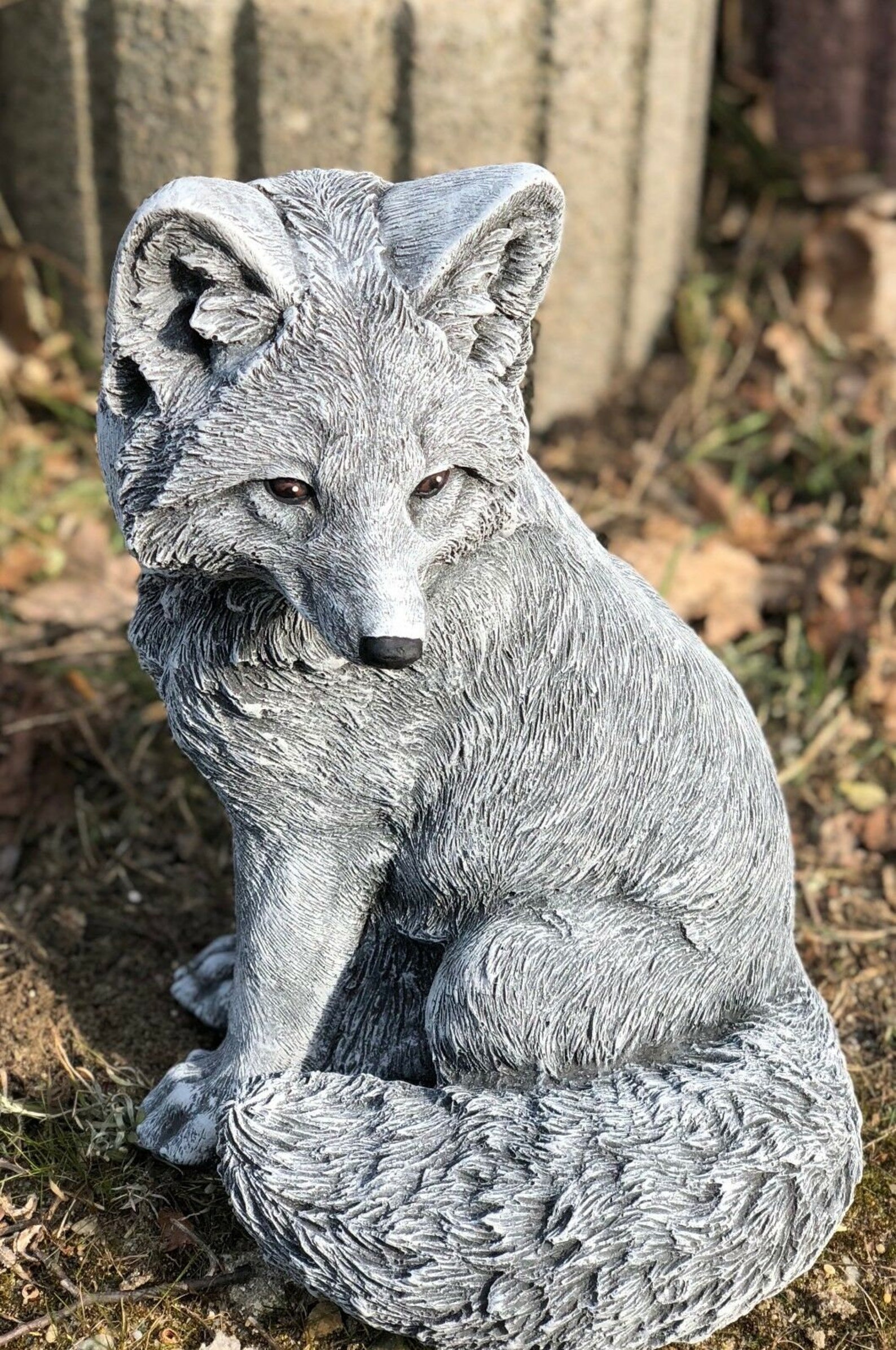 gray fox statue