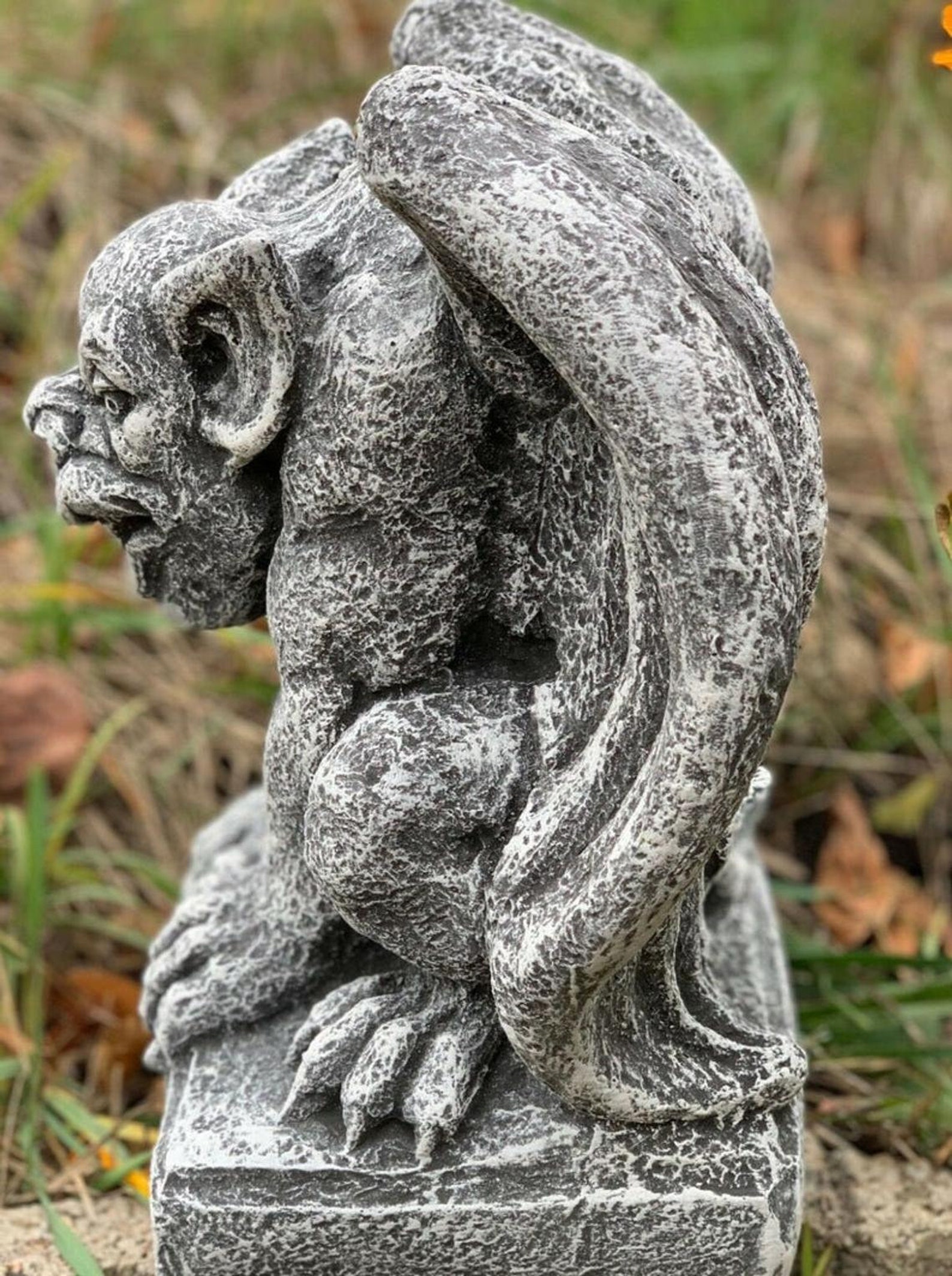 Estatua de la gárgola del jardín estatua del monstruo | Etsy