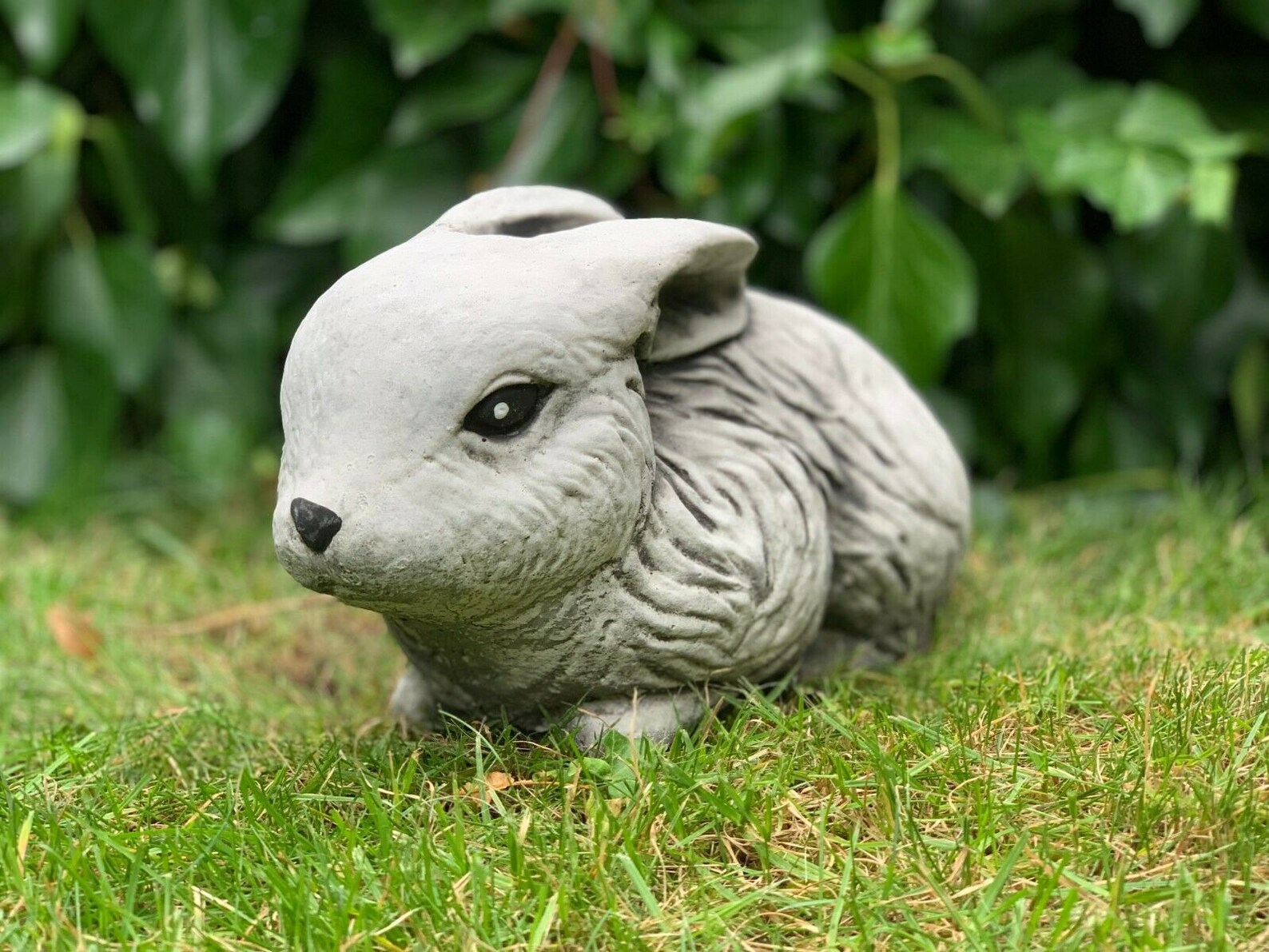 rabbit concrete statue