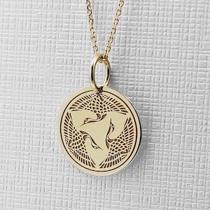 14K Solid Gold Cranes Necklace, Birds Disc Pendant, Personalized Japanese Jewelry, Engraved Family Crest Charm, Coat Of Arms Necklace