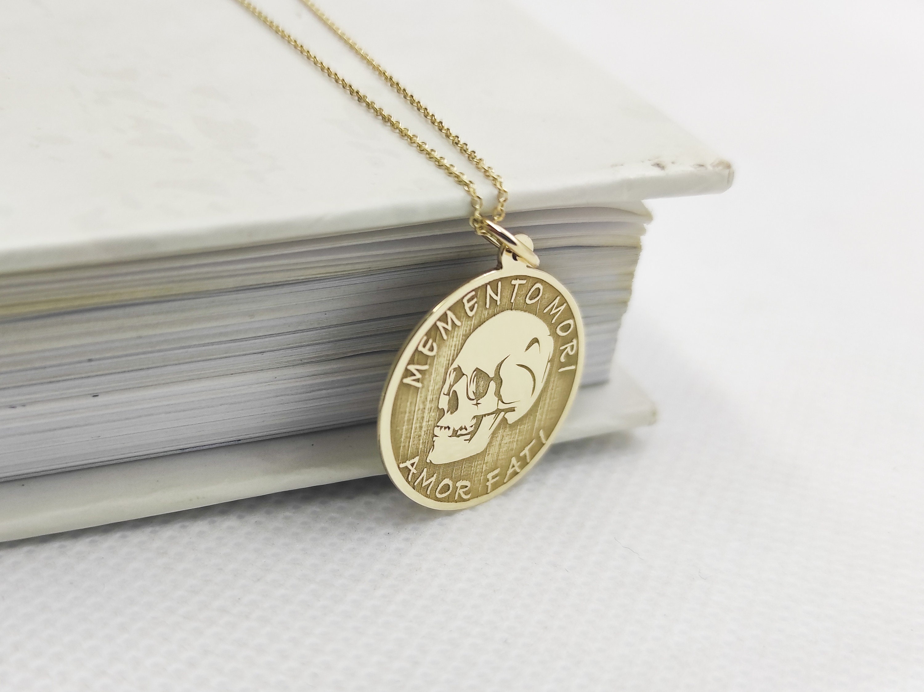 Handgemaakte Eenvoudige Rvs Amor Fati Stoïcijnse Hanger Ketting Voor Mannen Memento Mori Choker Verjaardag Filosofie Sieraden Gift  36