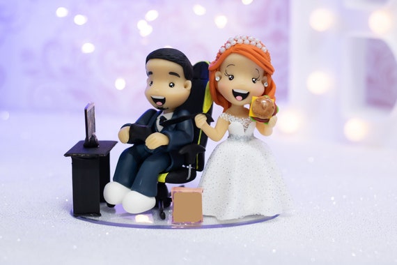 Adorno personalizado para tarta de boda: recuerdo de porcelana