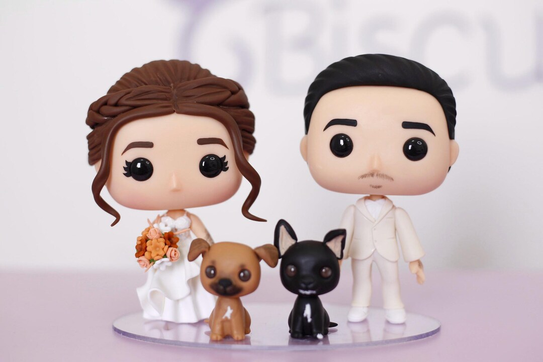 Personalized Wedding Cake Topper With Pets - Custom Bride & Groom ...