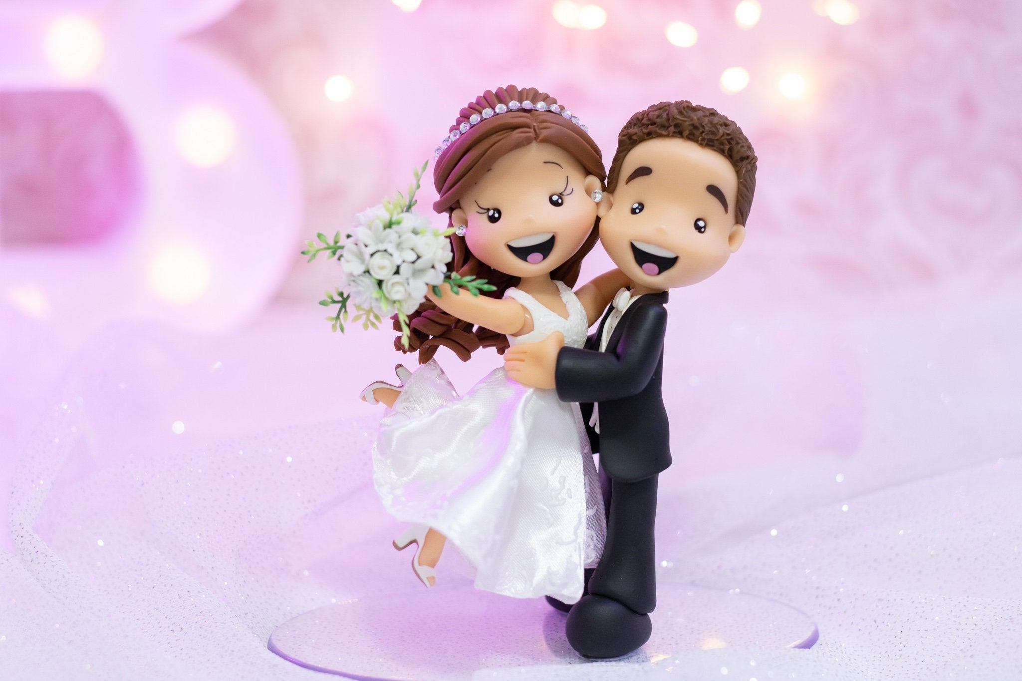 Adorno personalizado para tarta de bodas: recuerdo de porcelana