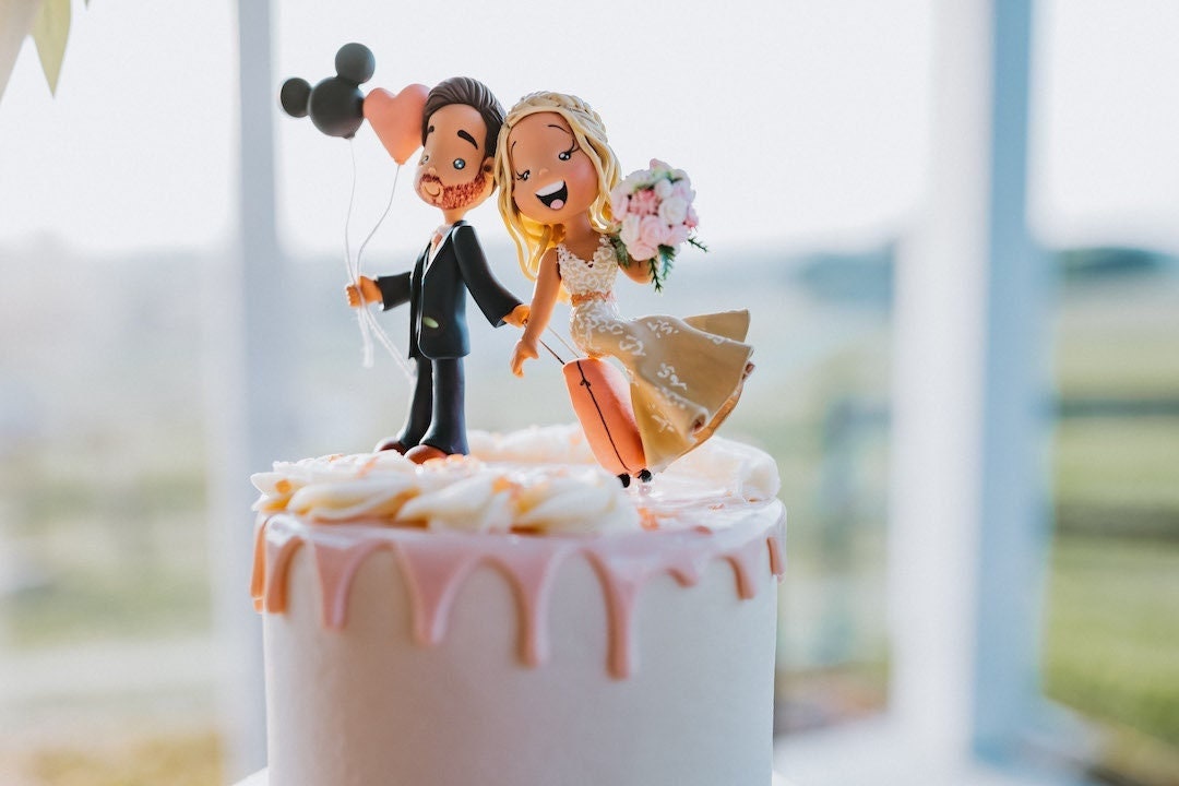 Custom Wedding Cake Topper Bride and Groom Figurines, Personalized ...