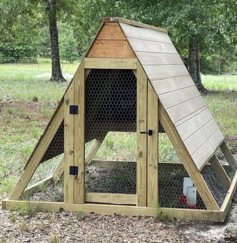 DIY Chicken Coop Plans – Backyard Hen House Woodworking Plan | Easy-to ...