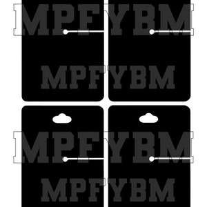 Może przedstawiać: Cztery czarne metki z nadrukiem "MPFYBM" w kolorze białym na każdej metce.
