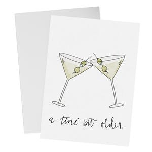 Tini Bit Older Blue Cheese Martini Geburtstagskarte|Expresso Martini|Tod bis zu ihren 20ern|Einladung|Konfetti|Sprich 30 zu mir|Highlight Reel Co