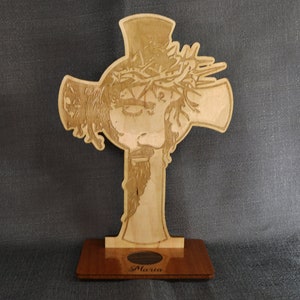 Personalized Jesucristo con Corona de Espinas Cross Table Stand
