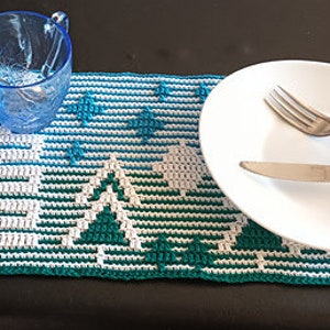 Festive Placemat Mosaic Overlay Crochet Christmas placemat image 7