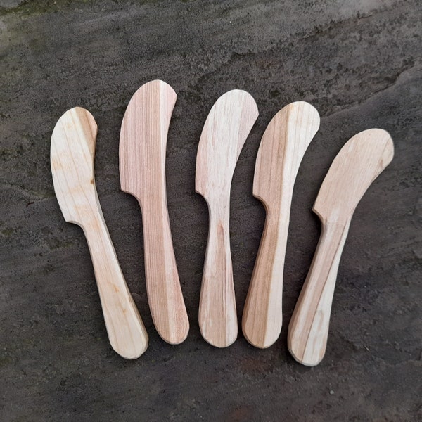 Scandinavian spreader/butter knife Rustic made of various woods