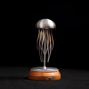 Mechanical Metal Jellyfish Kinetic Sculpture Capturing The Very Essence Of Natural Rhythmical Movements Bionic Engineering Design Robot Art