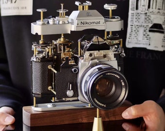 分解された機械式フィルムカメラ、分解されたアート装飾、ニコン