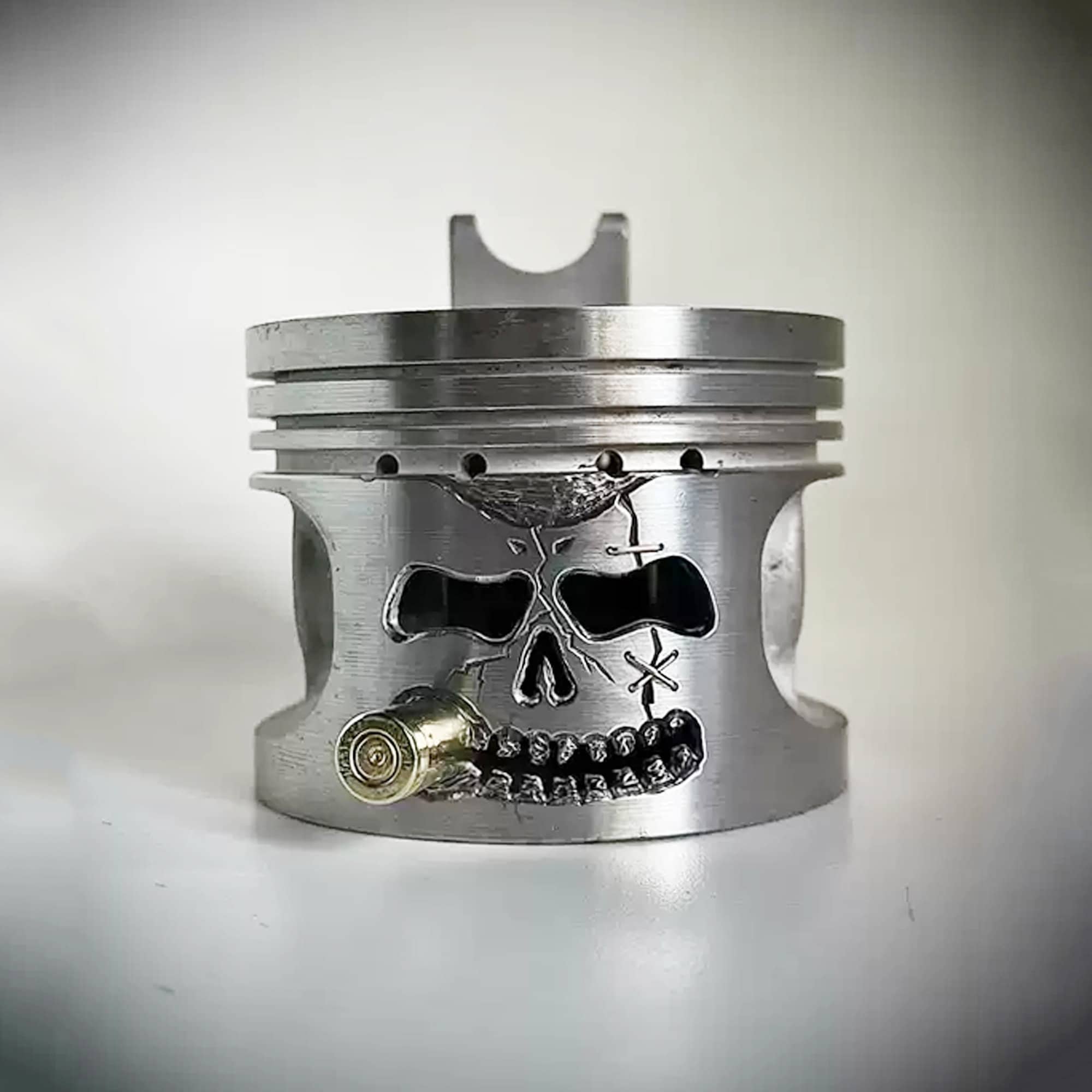 Carving Piston Skull Ashtray, Cigar Station, Metal Art Figurine