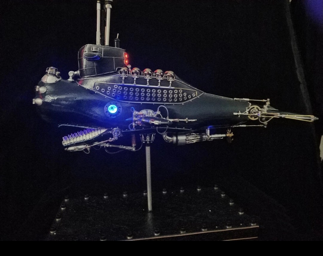 スチームパンク メカニカル ミュータント マッコウクジラ 原子力潜水艦