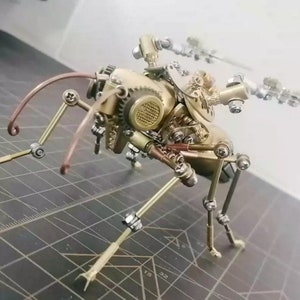 Steampunk Brass Mechanical Hornet Sculpture, Handmade Metal Artwork Insect Art Decor Gift For Him Men Handmade Ornament, Robot Toy Miniature