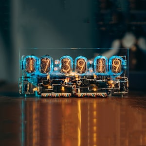 Nixie Tube Clock: Cyberpunk Steampunk Table Lamp with Visible Circuit
