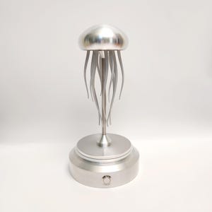 Mechanical Metal Jellyfish, Kinetic Sculpture, Capturing The Very Essence Of Natural Rhythmical Movements, Biomechanics Design Robot Art