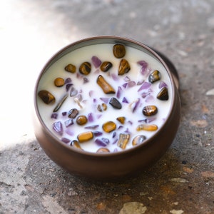 Illumine Crystal Candle - Amethyst and Tiger Eye | Santal Scent | Meditation and Affirmation Energy | Spiritual Healing Gift