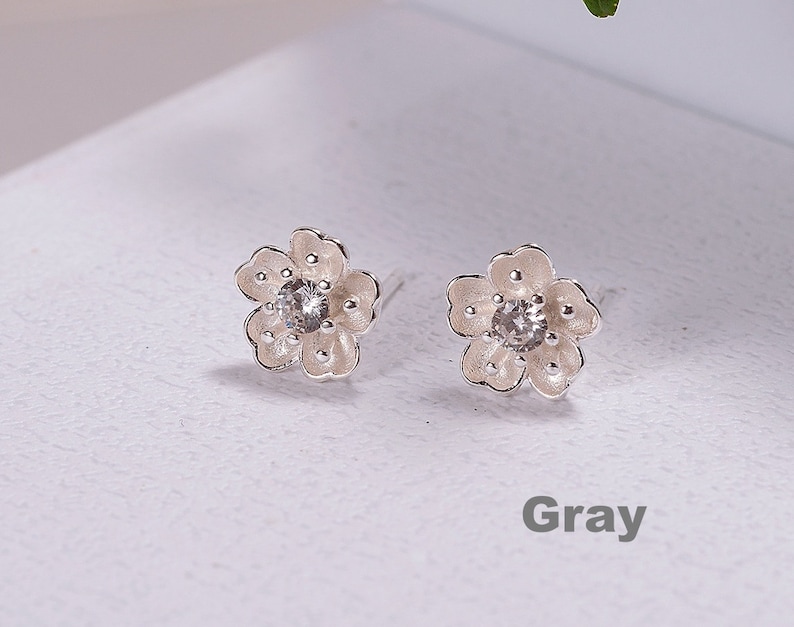 925 Sterling Silver Minimalist Flower Earrings Stud image 7