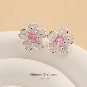 925 Sterling Silver Minimalist Flower Earrings Stud（E0139）