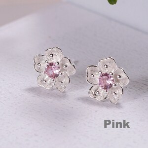 925 Sterling Silver Minimalist Flower Earrings Stud image 3