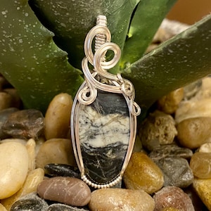Lake Superior Black Seam Agate Pendant & Necklace