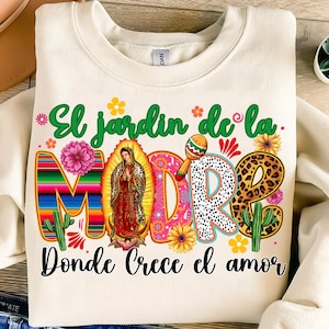 El Jardin De La Madre Dande Crece El Amor png, Spaanse Moederdag png, Floral Mama png-ontwerp downloaden, retro Madre png-sublimatie