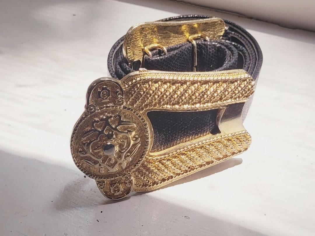 Judith Leiber Black Belt with Sculptural Gold Clasp JUDITH LEIBER-Black/Gold Belt – Closet NV Shop main image 2