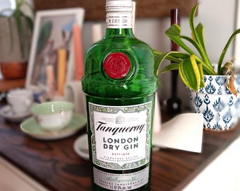 Empty Tanqueray gin bottles, 1 L size - rinsed, lids included