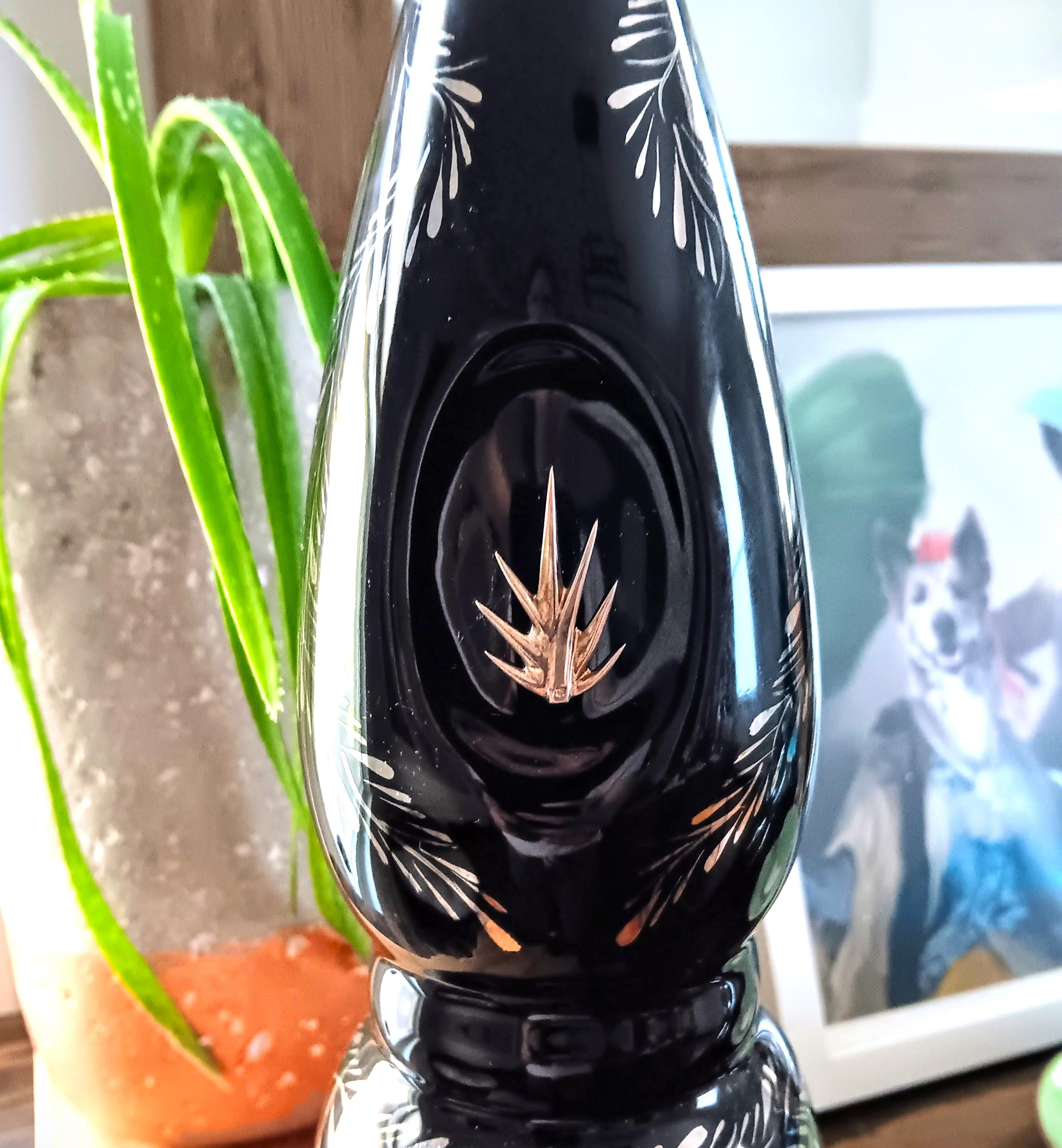 Clase Azul Anejo Empty Bottle ※空ボトル Empty Clase Azul Ultra Bottle, Extra Anejo, 750 ML | Rinsed