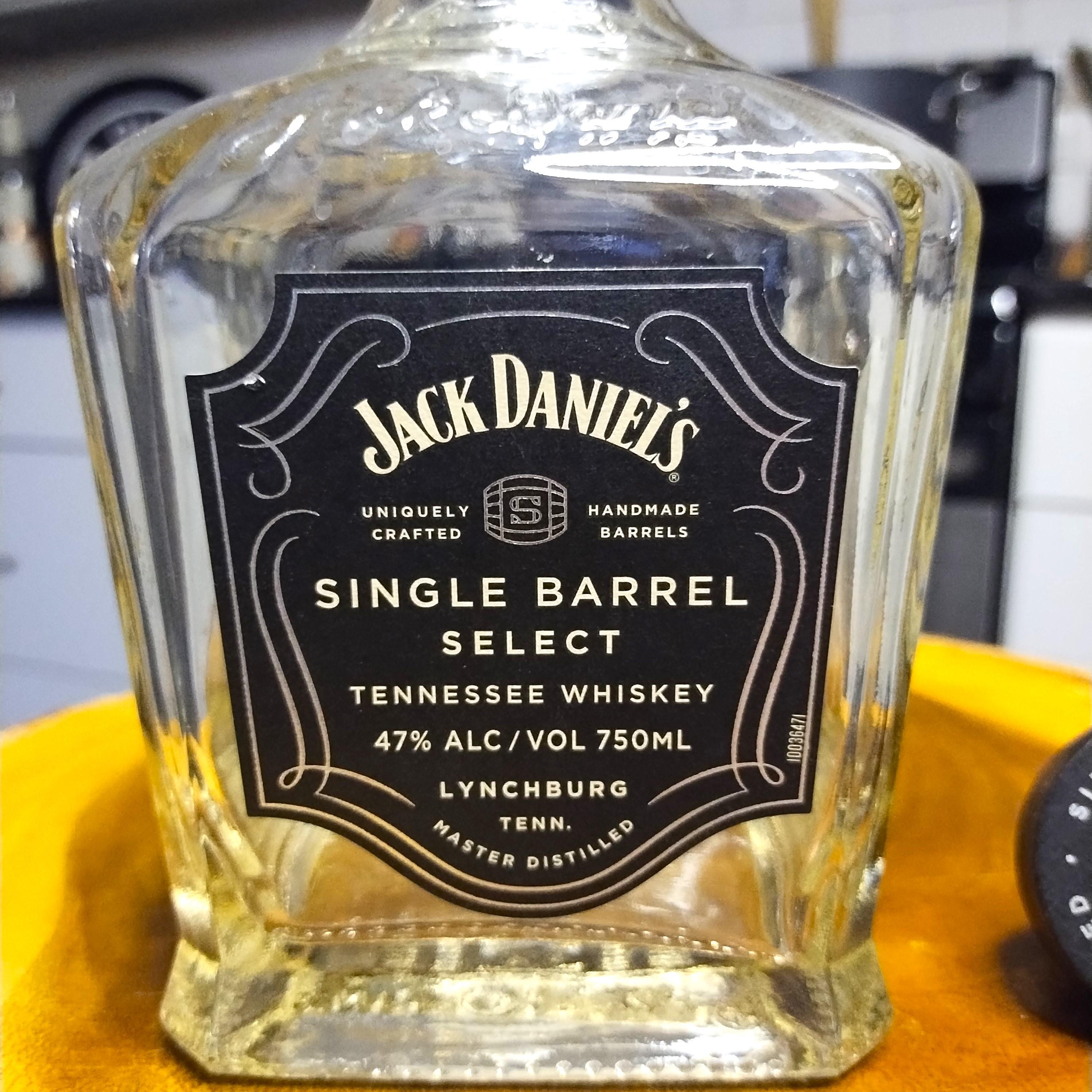 Jack Daniels Single Barrel Select - Tennessee Whiskey Bottle