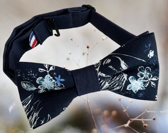 Noeud papillon Enfant Bleu Marine et motifs fleurs - Fabriqué en France