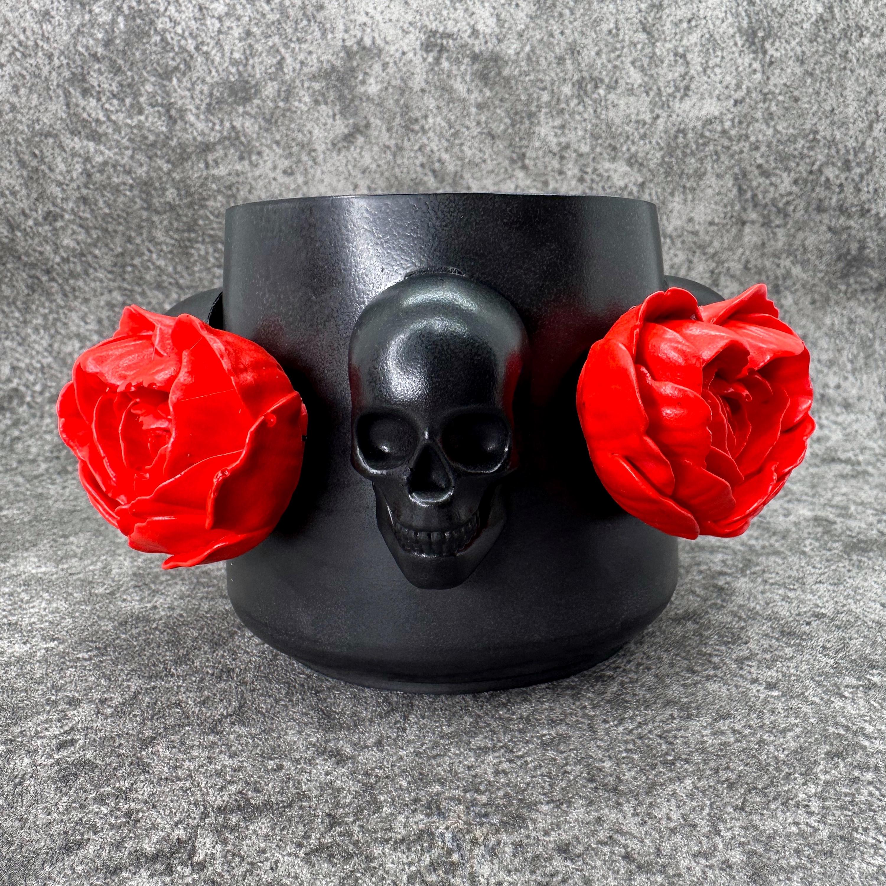 Puckator Skull With Rose In Teeth - Home Decoration - Skull With Rose