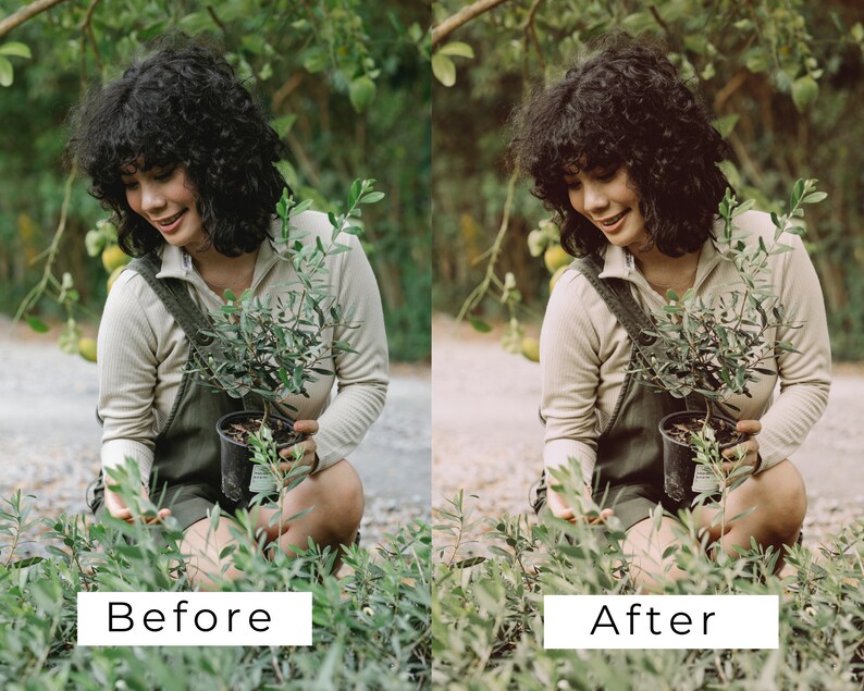 Puede incluir: Una mujer con cabello casta&ntilde;o rizado est&aacute; arrodillada en un jard&iacute;n, sosteniendo una peque&ntilde;a planta en maceta. Lleva una camisa marr&oacute;n claro y un mono verde. La planta es un peque&ntilde;o olivo con hojas verdes. El fondo es una imagen borrosa de follaje verde.