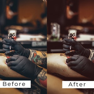 Puede incluir: Primer plano de la mano enguantada de un tatuador usando una m&aacute;quina de tatuar para entintar un tatuaje colorido en la pierna de una persona.