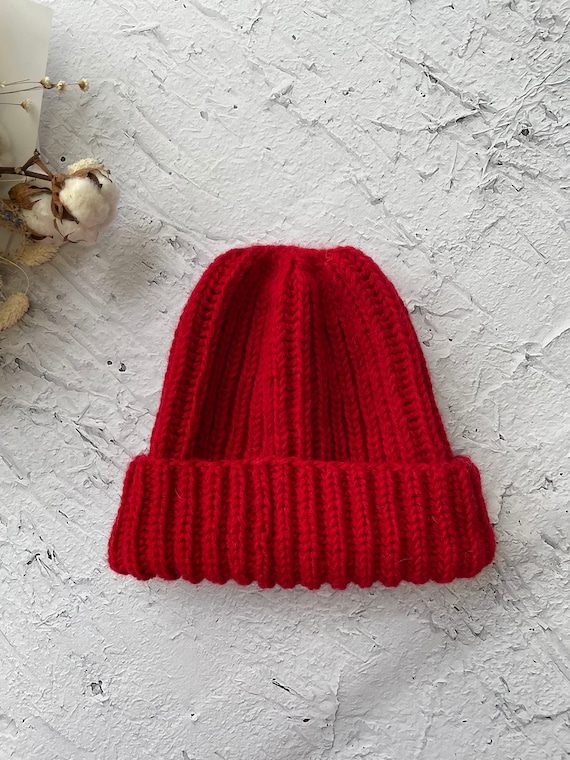 Handmade Wool Red Beanie: Chunky Knit Ribbed Unisex Hat - Etsy display picture 1