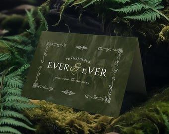 Puede incluir: Una tarjeta verde con bordes blancos adornados y texto que dice "Thankful for Ever & Ever you bow to no one."
