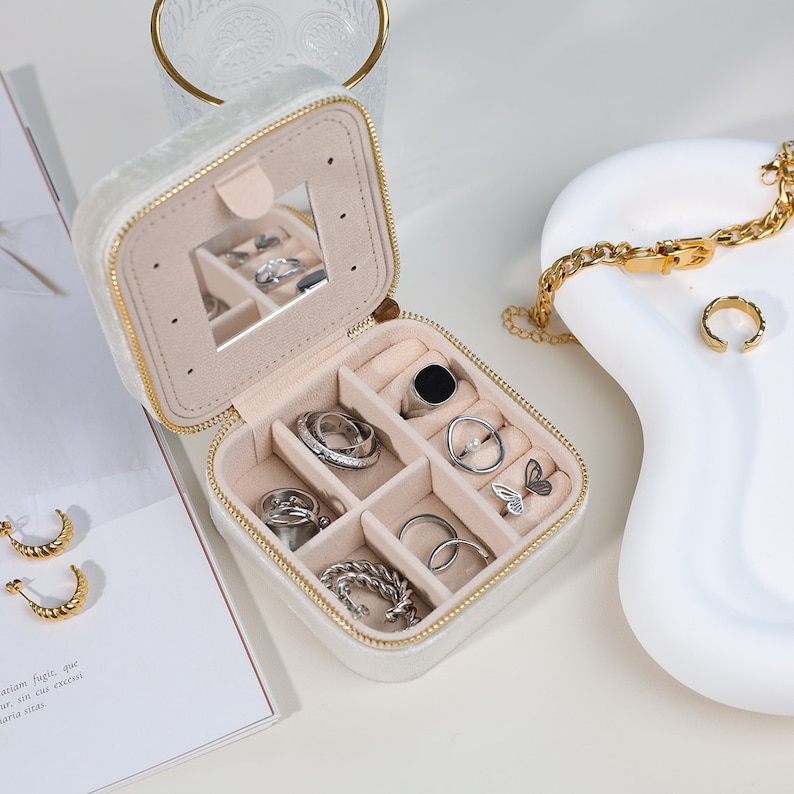 Custom Horoscope Velvet Jewelry Box, Personalized Birthday Jewelry Box, Bridesmaid Gift, Travel Jewelry Case, Constellation Jewelry Box image 8