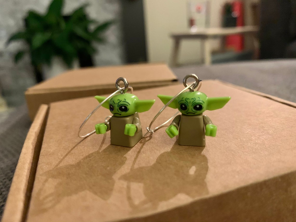 Baby Yoda Mandalorian Earrings / Star Wars / character Etsy