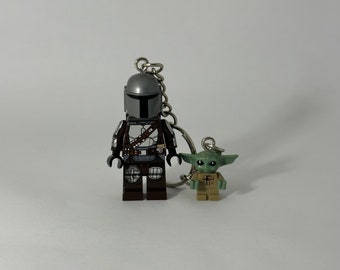 The Mandalorian & Grogu mini figure keychain - geek nerd retro - Star Wars baby yoda